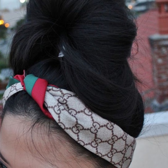 New Gucci GG Logo Web Club Silk Scarf Wrap with Gucci Gift Box - Picture 15 of 15